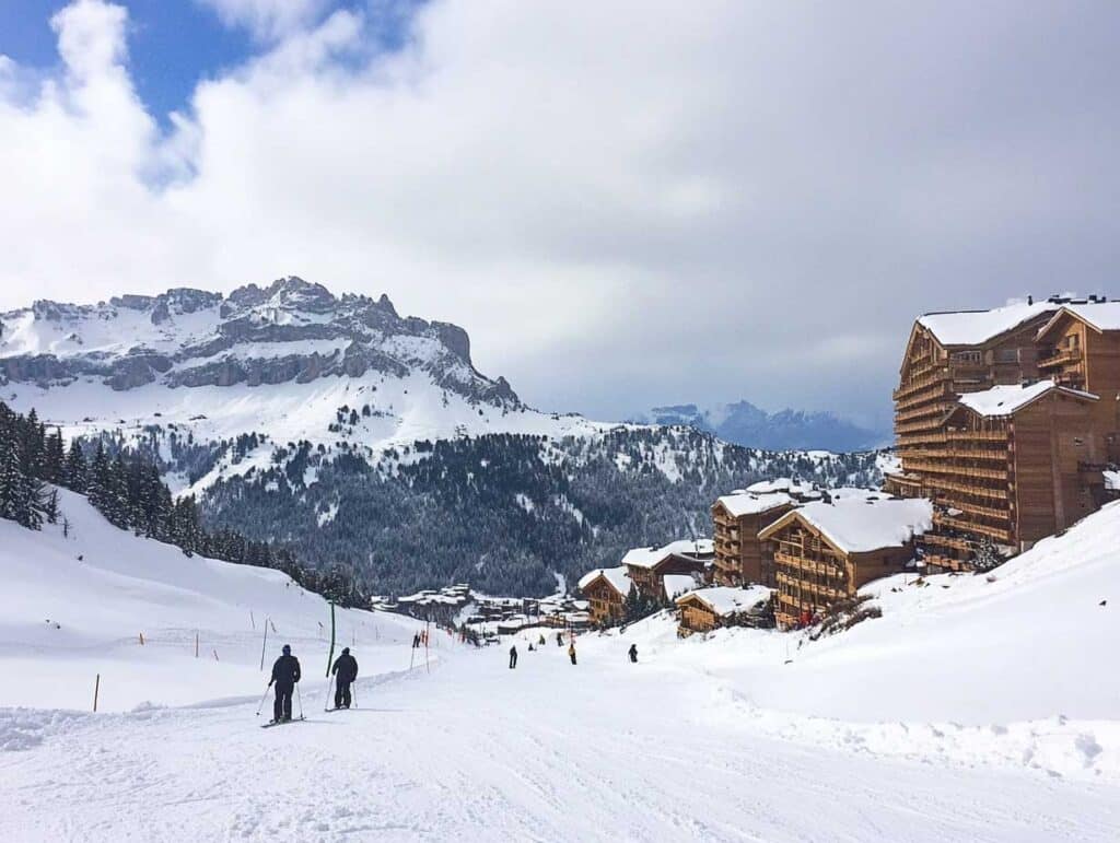 après-ski Avoriaz : ambiance festive et détente après une journée de ski à Avoriaz
